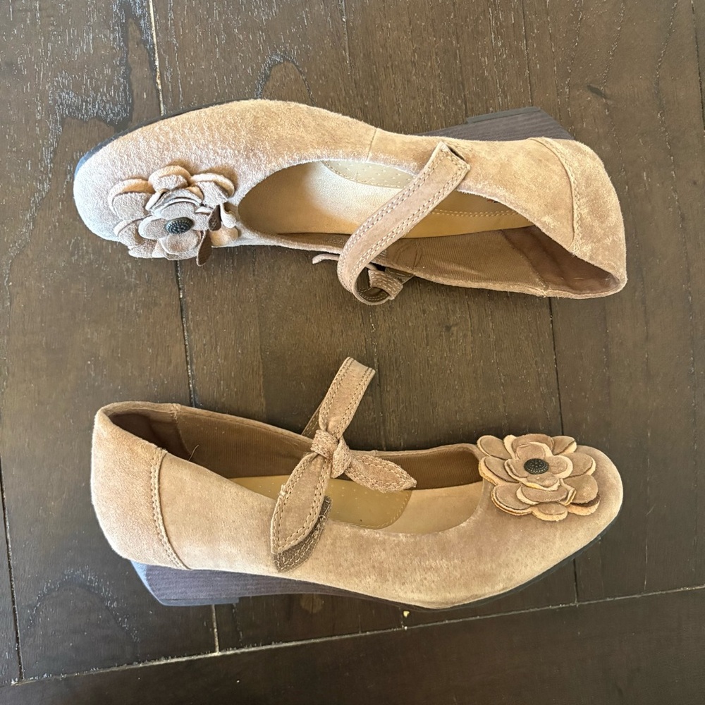 Earth‎ Spirit Taupe Mary Jane Leather Wedge Heels Comfort Floral Size 10